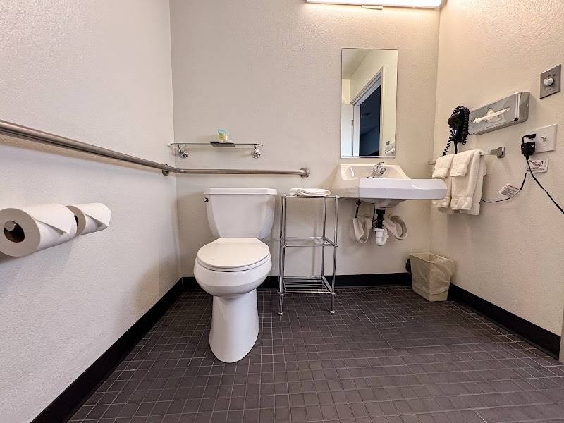 Hotel Ruby Sandpoint | Ponderay